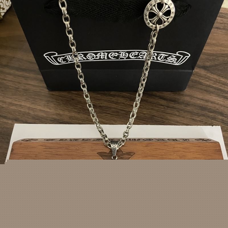 Ch**me He**ts necklaces